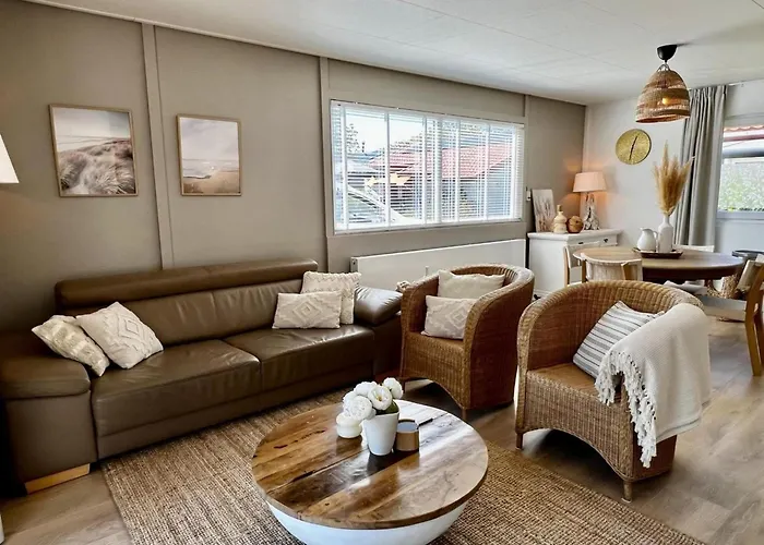 In Park With Fenced Garden * Sint Maartensvlotbrug